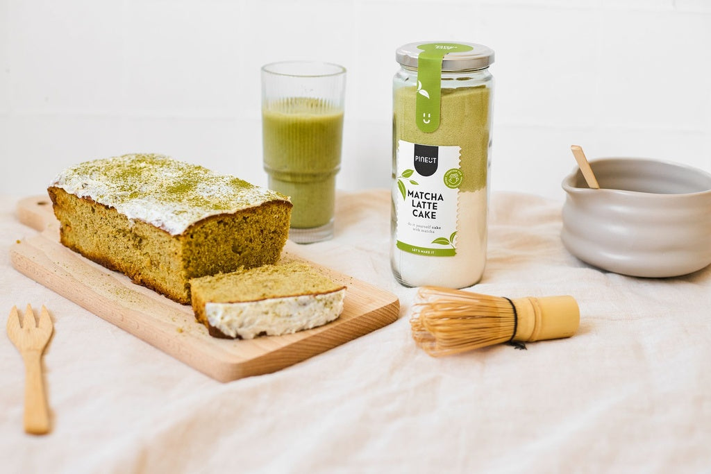 Pineut Matcha Latte Cake