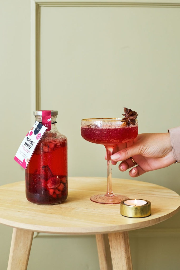 Pineut Botanic Spritz Mocktail ⎹ Kers & Kaneel BIO