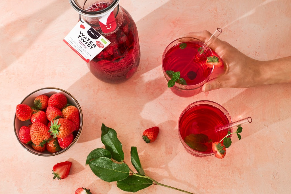 Pineut Botanic Spritz Mocktail ⎹ Kers & Kaneel BIO